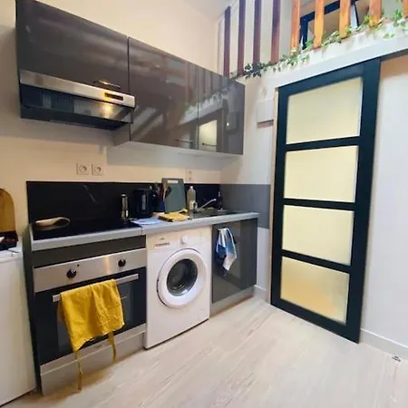 Et Paisible Duplex A Gare Lägenhet *