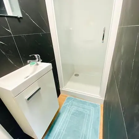 Lägenhet Et Paisible Duplex A Gare