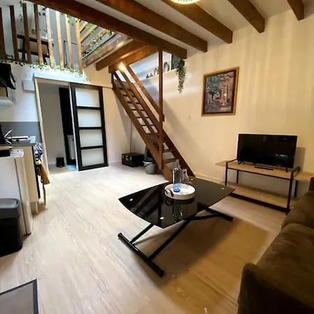 Et Paisible Duplex A Gare