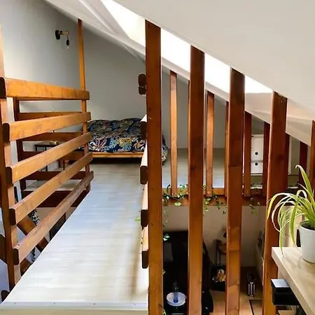 Et Paisible Duplex A Gare Lägenhet
